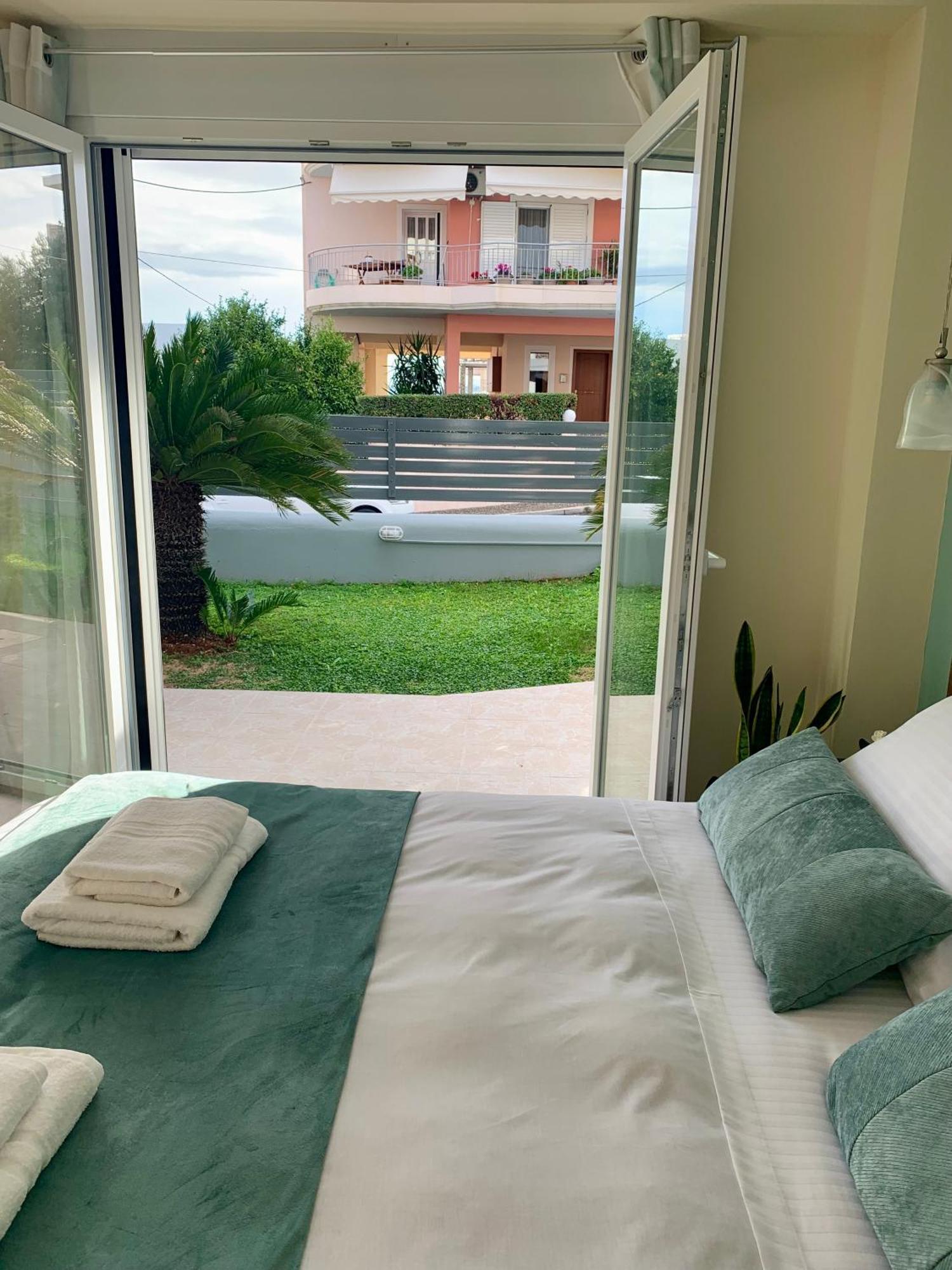 Apartamento Modern Mint Sunny House Near The Airport Spáta Exterior foto