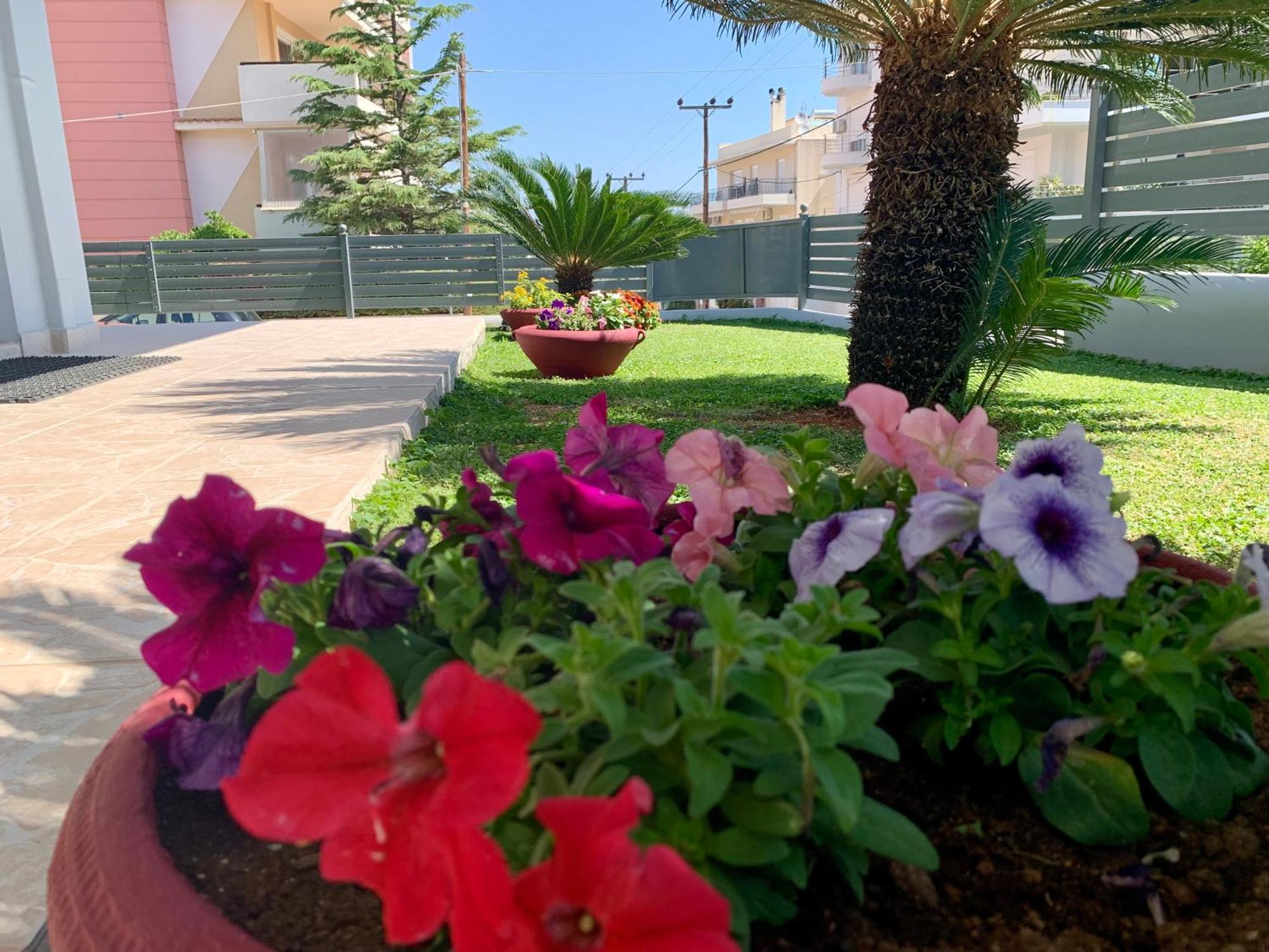 Apartamento Modern Mint Sunny House Near The Airport Spáta Exterior foto